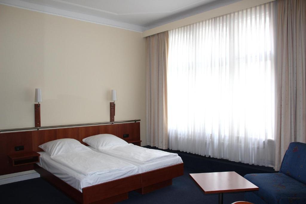 Kurfuerst Am Kurfuerstendamm Berlin Exterior photo